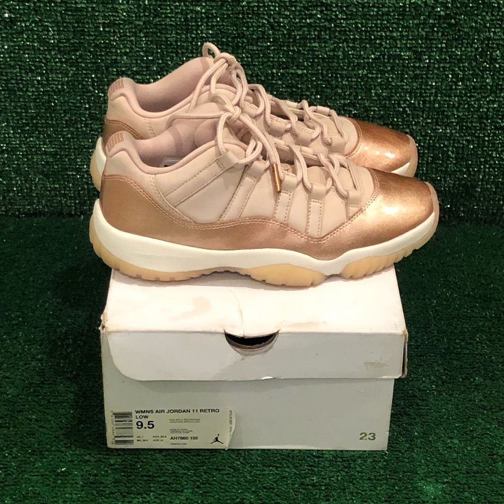 Wmns Air Jordan 11 Low ‘Rose Gold’ SZ 9.5
